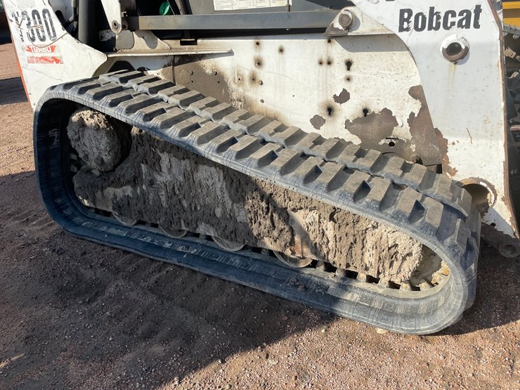 2005-bobcat-t300-image-14