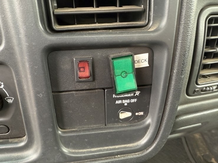 2006-chevrolet-silverado-3500-image-30