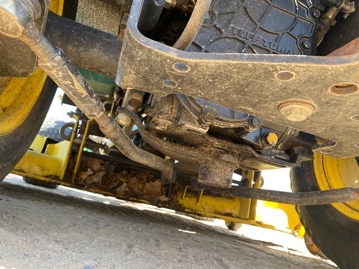 john-deere-425-image-23