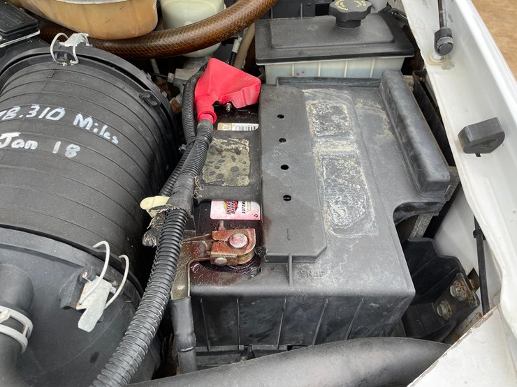 2004-ford-f550-image-56