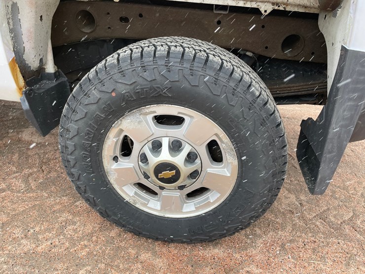 2015-chevrolet-silverado-2500-image-27