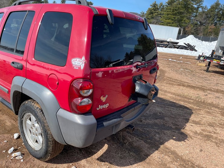 2005-jeep-liberty-image-19