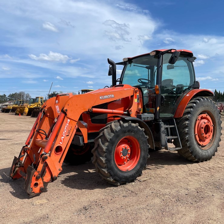 2014 KUBOTA M135GX