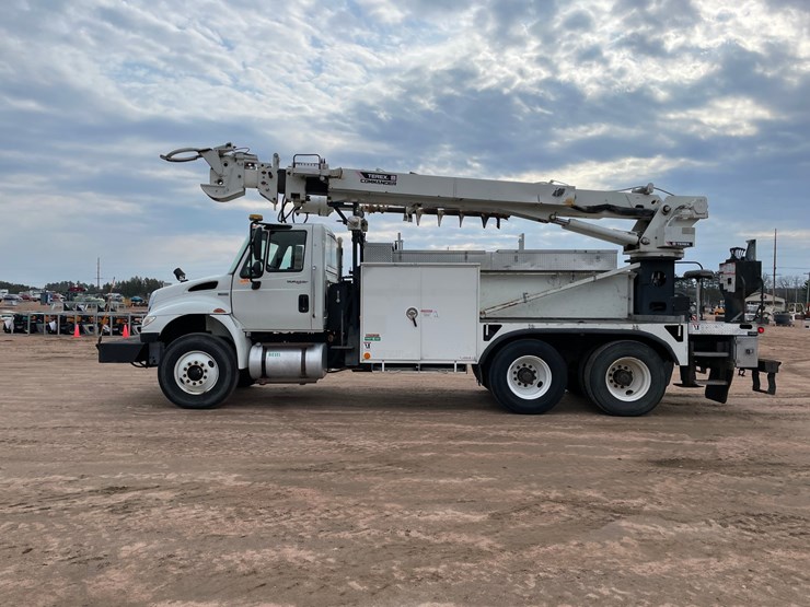 2012-international-durastar-4400-image-2