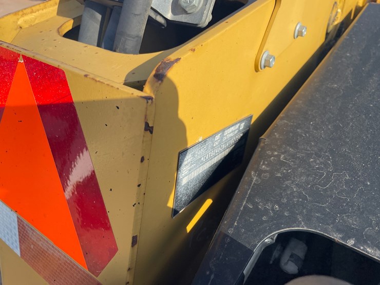 caterpillar-246c-image-30