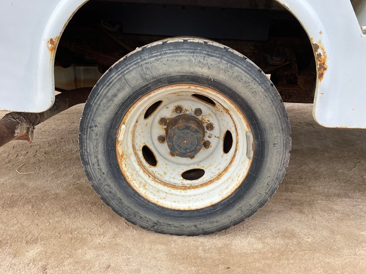 2004-ford-f550-image-45