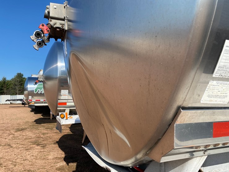 1993-walker-tanker-image-26