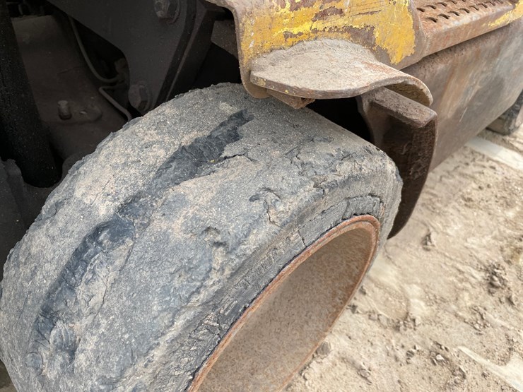 #1145-•-hyster-lp-forklift-image-24