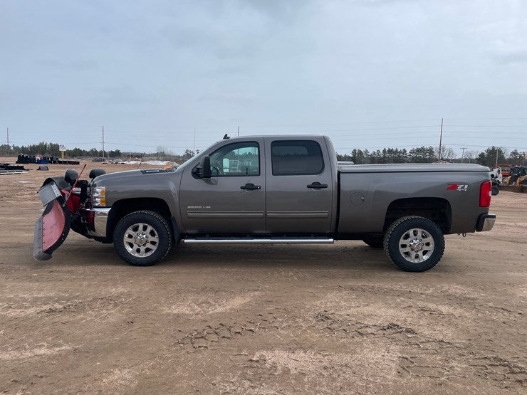 2013-chevrolet-silverado-2500hd-image-2
