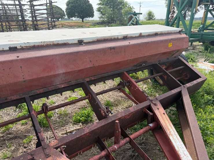 international-12-image-27