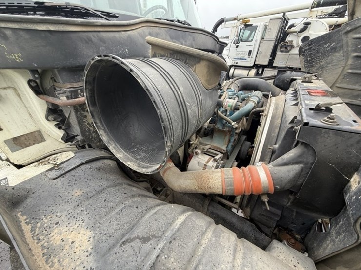 2006-international-durastar-4400-image-11