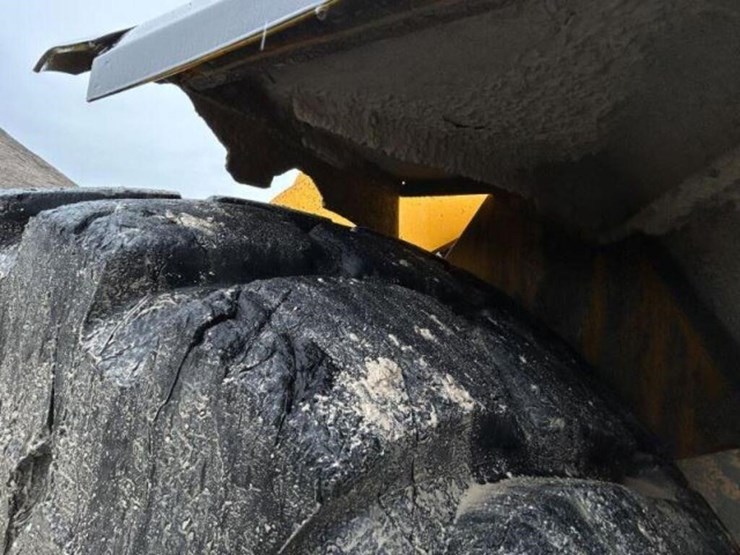 2012-volvo-l220g-image-13