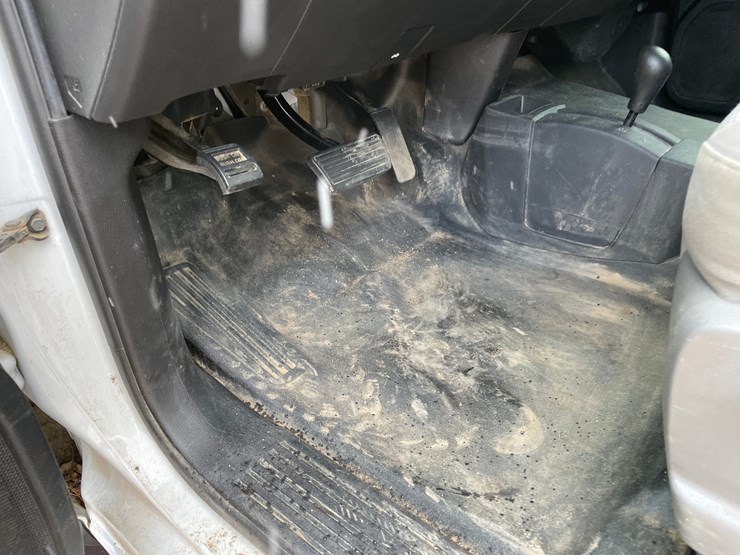 2015-chevrolet-silverado-2500-image-44