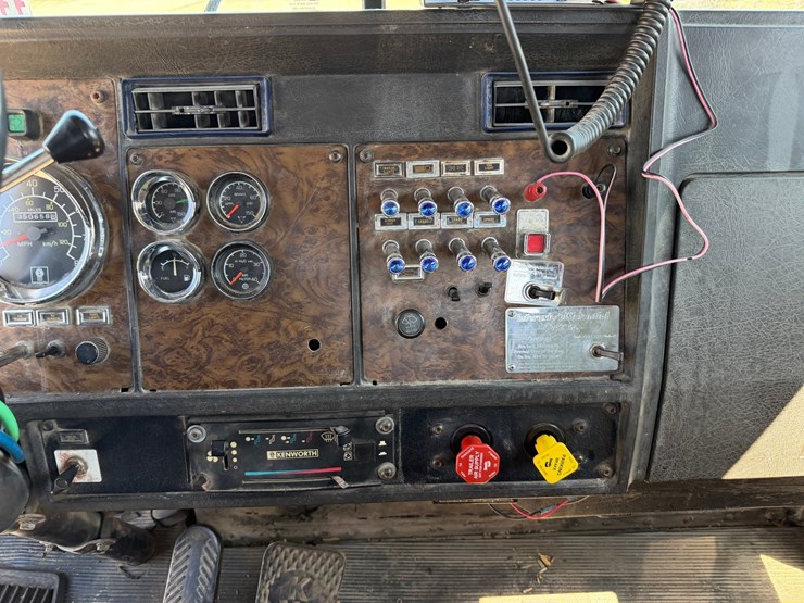 1991-kenworth-t800-image-43