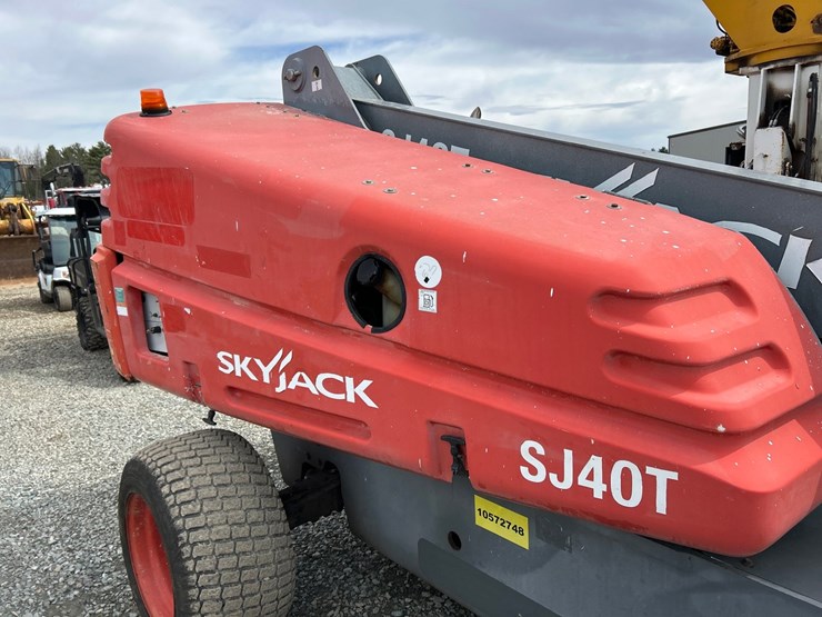 2017-skyjack-sj40t-image-19
