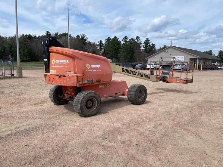 2016-jlg-400s-image-7