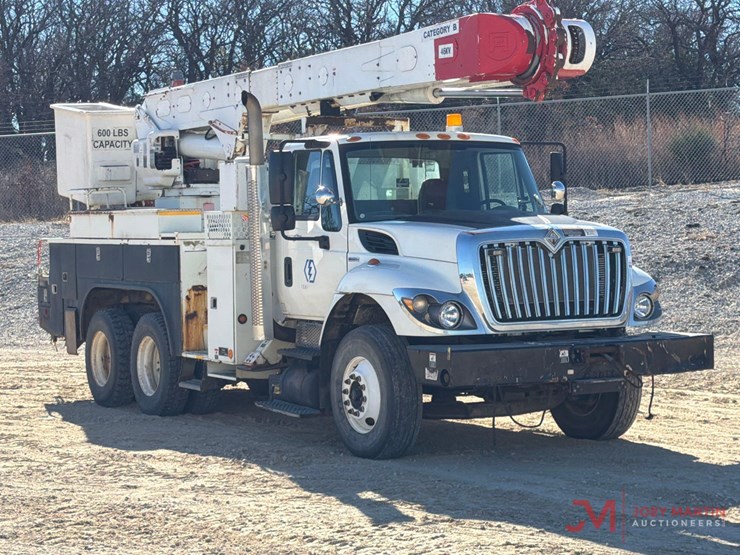 2008-international-7400-image-1