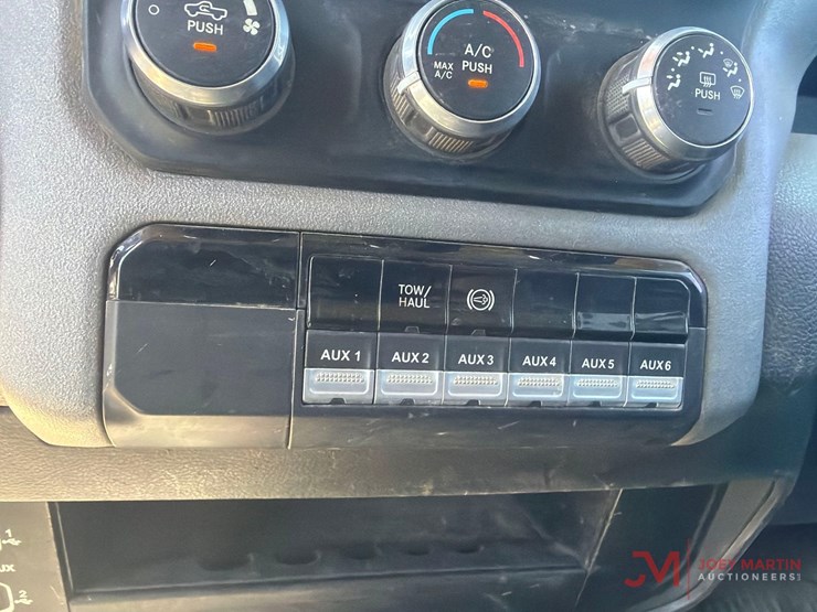 2019-ram-3500-hd-image-15