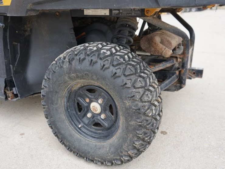 2019-caterpillar-cuv85-utv-image-25