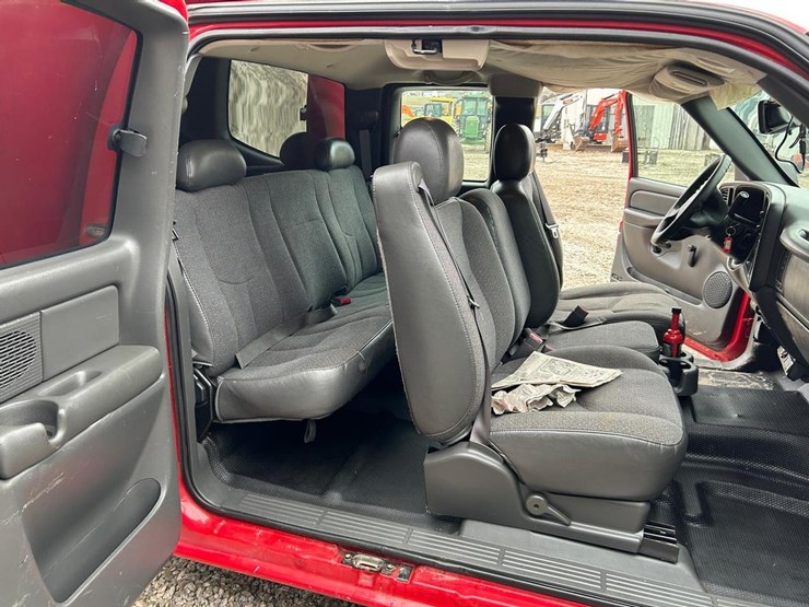 2004-chevrolet-1500-image-21