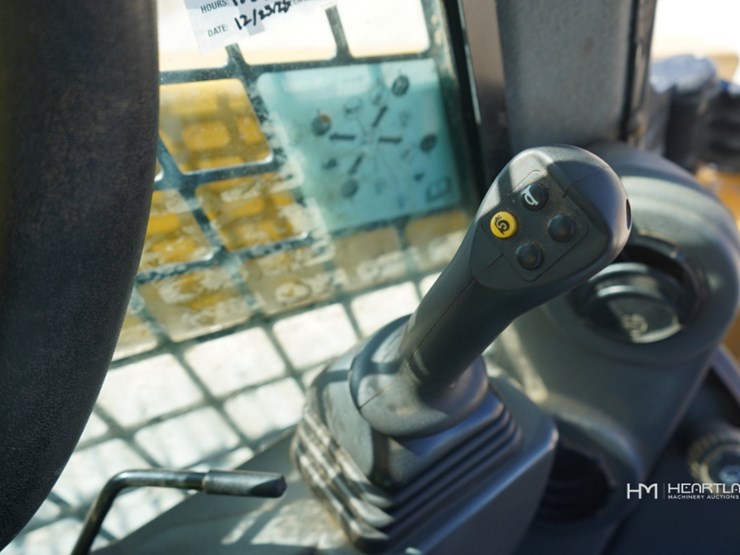 2020-caterpillar-289d3-image-12