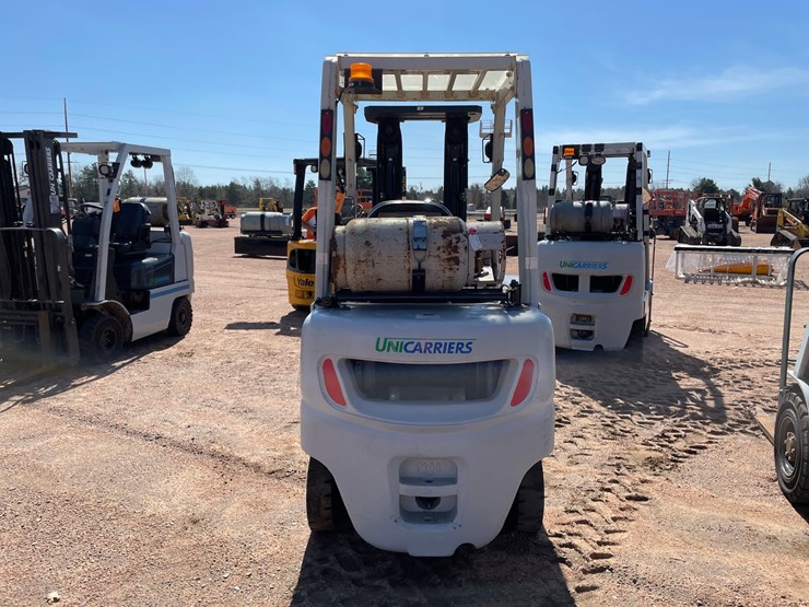 #1134-•-unicarriers-lp-forklift-image-4