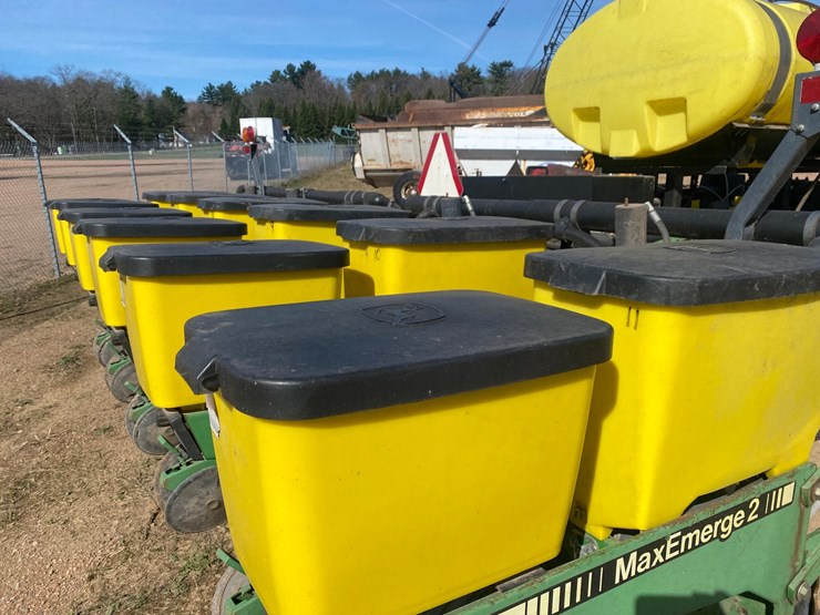 john-deere-7200-image-41