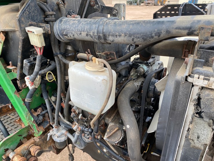 john-deere-4110-image-32