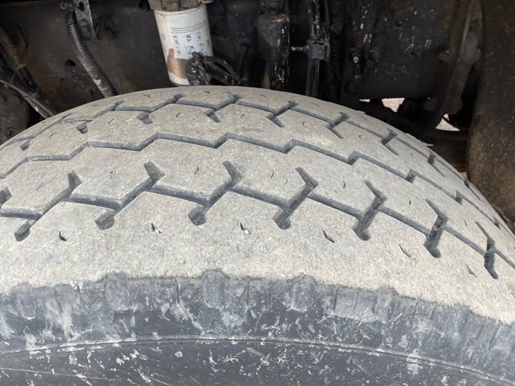 2005-caterpillar-c13-image-11