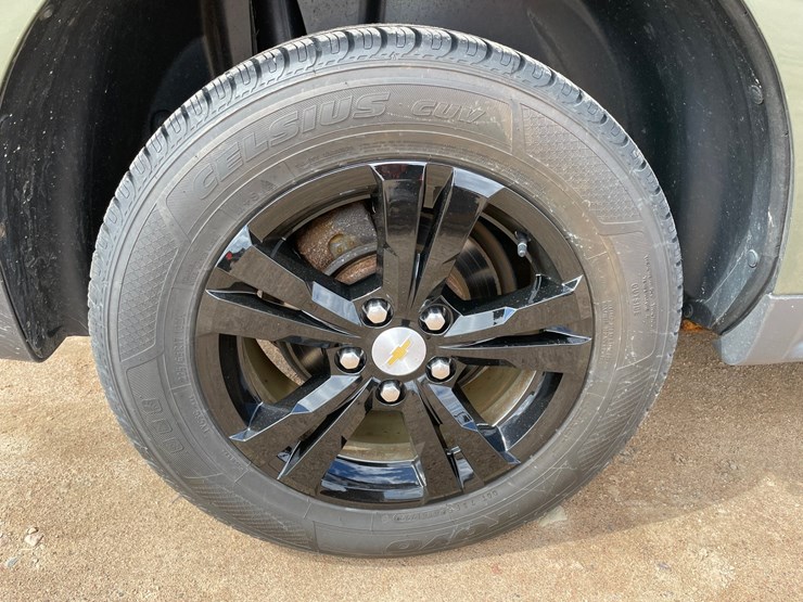 2015-chevrolet-equinox-lt-image-27