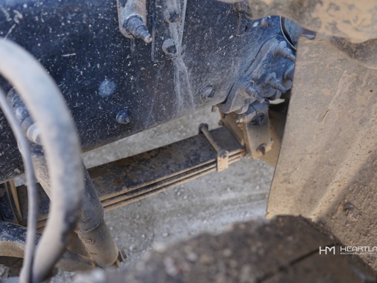 2018-mack-granite-gu713-image-28