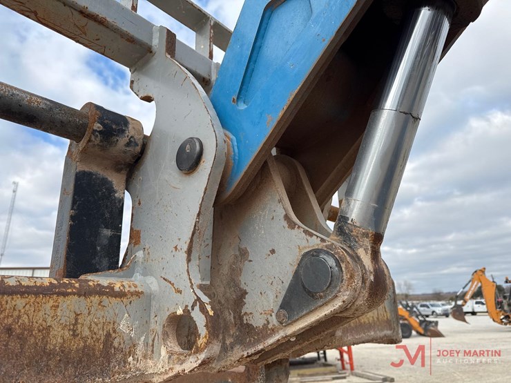 2013-genie-gth1056-image-6