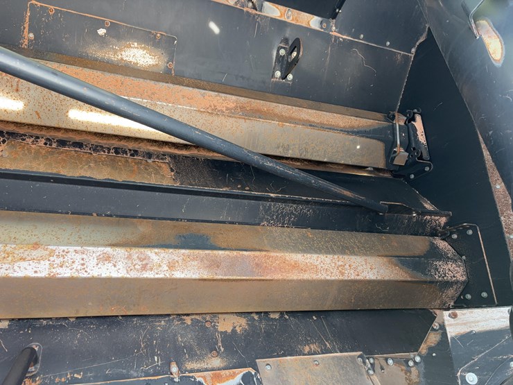 2006-new-holland-cr970-image-13