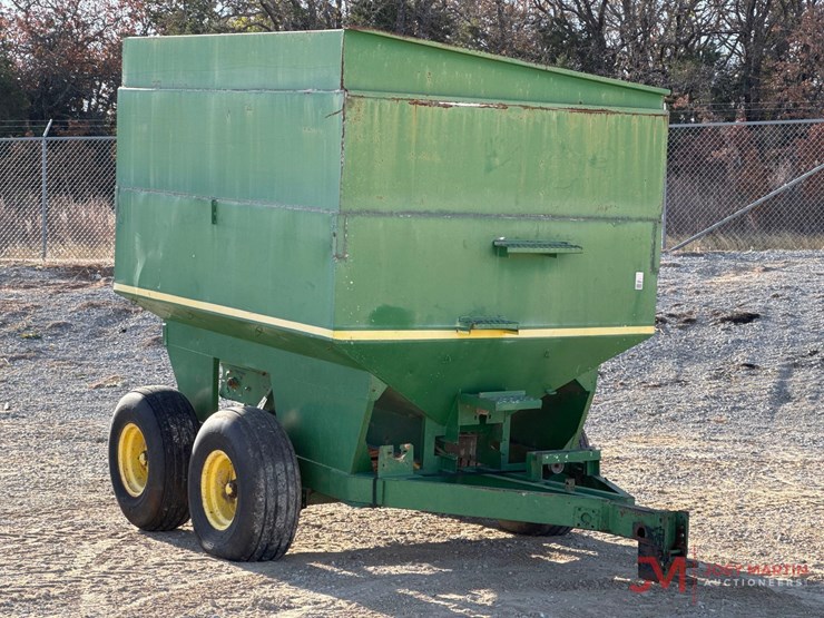 john-deere-pull-grain-cart-image-1