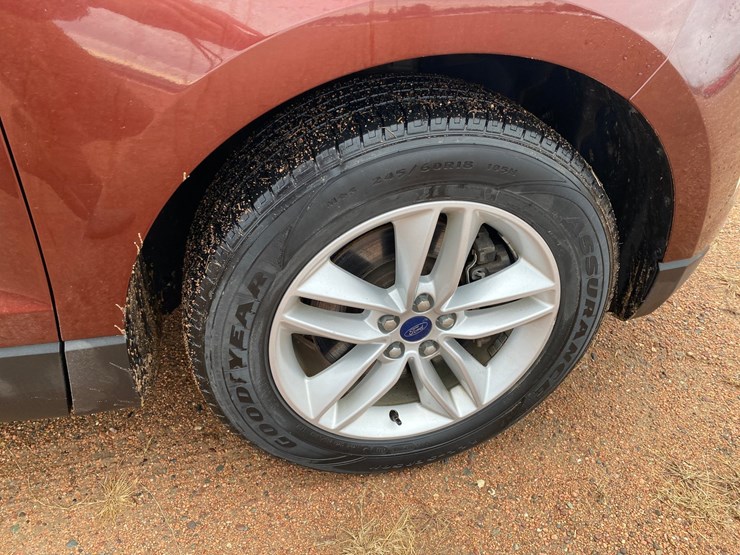 2015-ford-edge-sel-image-22