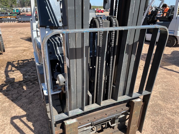 #1136-•-unicarriers-lp-forklift-image-10