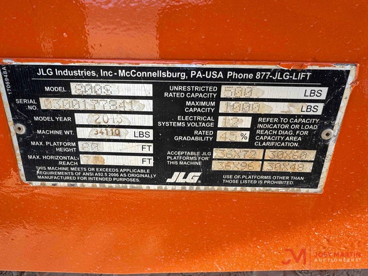 2013-jlg-800s-image-21