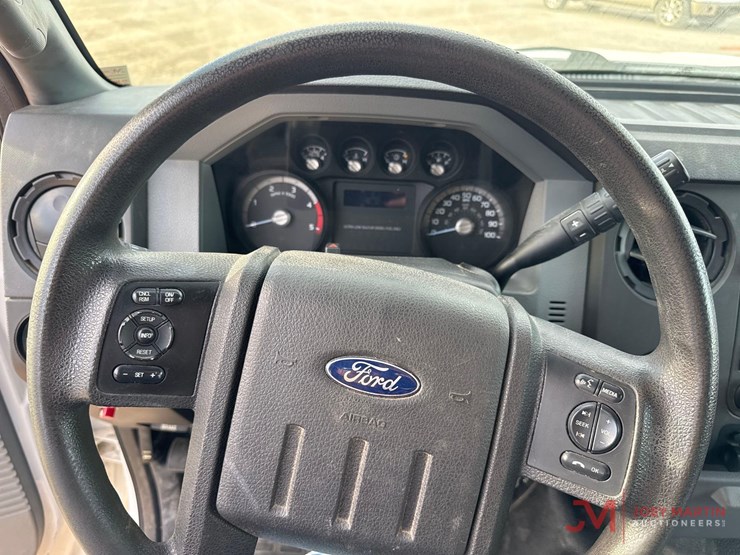 2016-ford-f550-xl-image-32