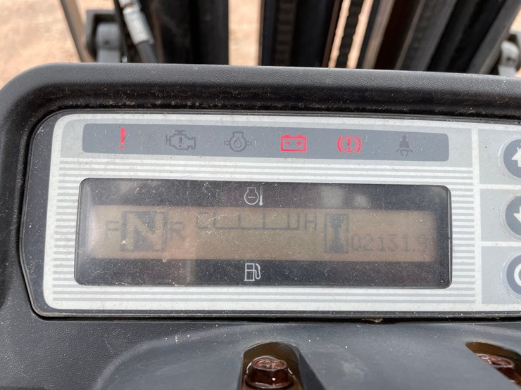 #1164-•-unicarriers-3,450-lbs-lp-forklift-image-19