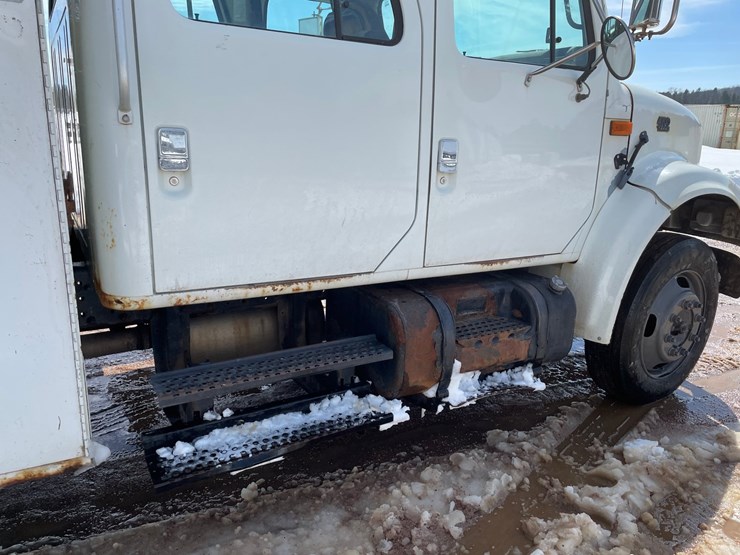 2002-international-4700-image-27