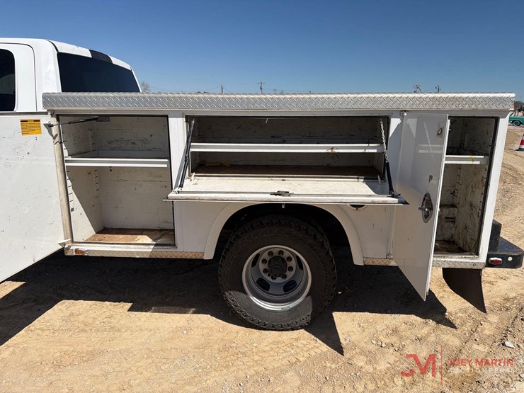 2019-ram-3500-hd-image-16