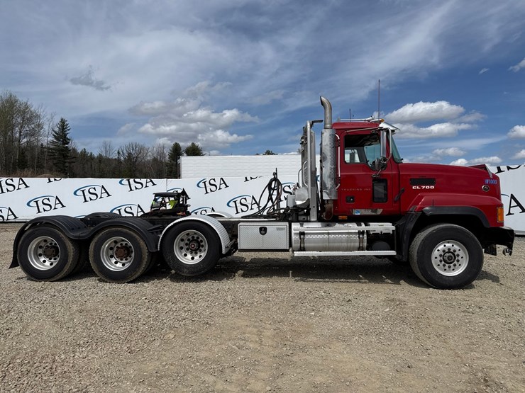2007-mack-cl733-image-6