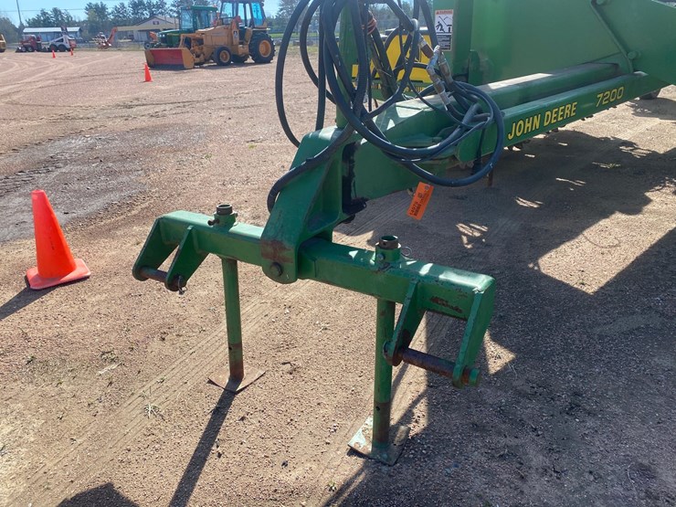 john-deere-7200-image-9
