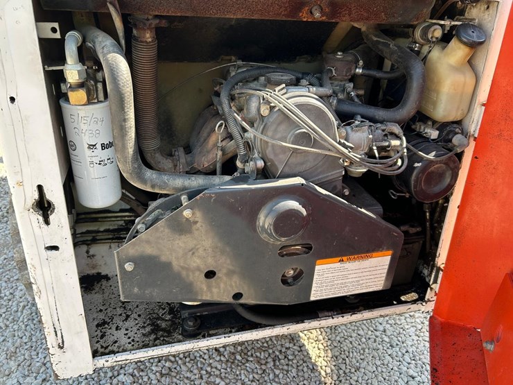 bobcat-742b-image-15