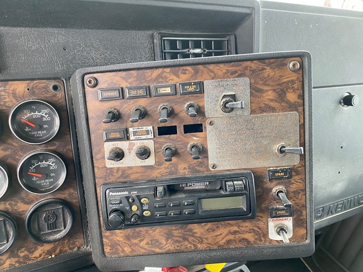 1998-kenworth-t800-image-38