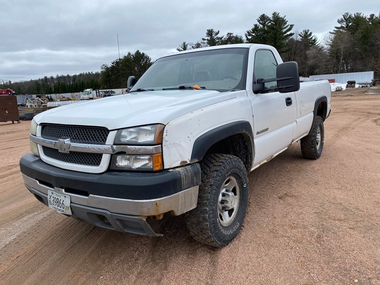 2004-chevrolet-2500-image-1