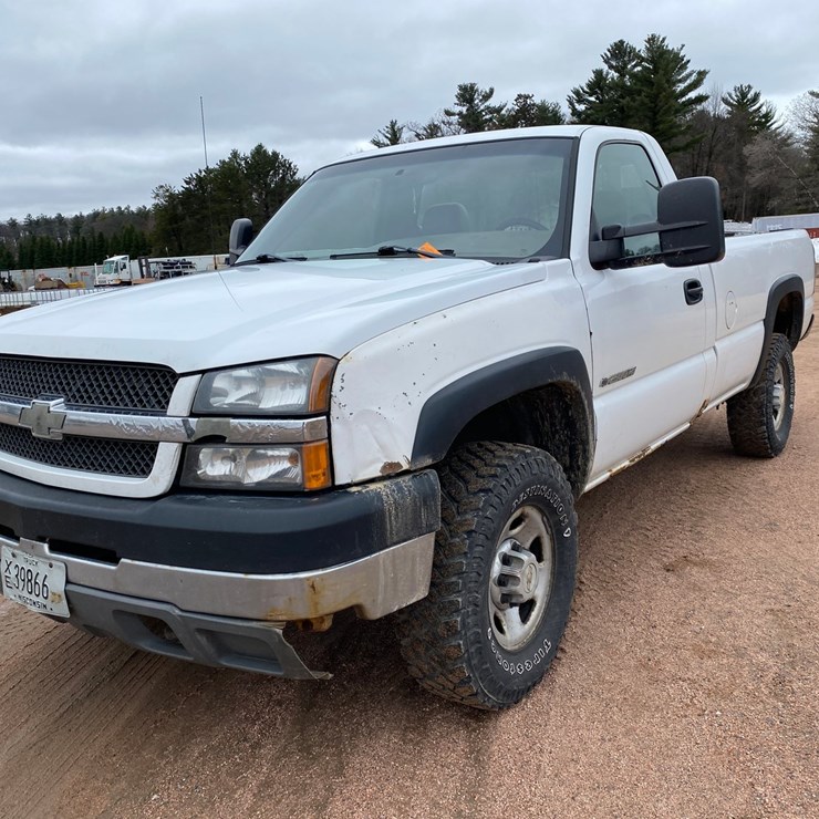 2004 CHEVROLET 2500