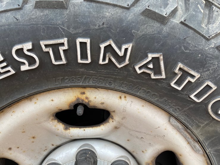 2004-chevrolet-2500-image-16