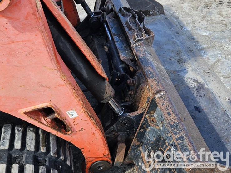 kubota-svl75-2-image-13