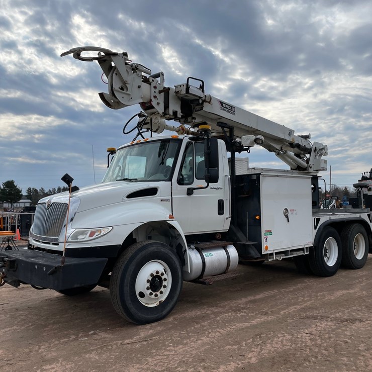 2012 INTERNATIONAL DURASTAR 4400